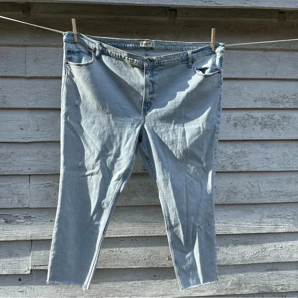 Abercrombie &  Fitch hi Roz‎ skinny light blue Jean size24 (NWOT)